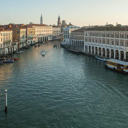 Ai Santi Apostoli Venice
