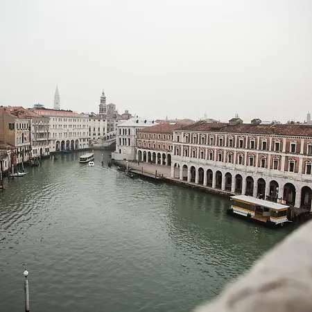 Ai Santi Apostoli Venice