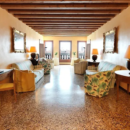 Ai Santi Apostoli 3* Venice