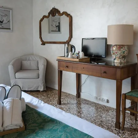 Ai Santi Apostoli Hotel Venice