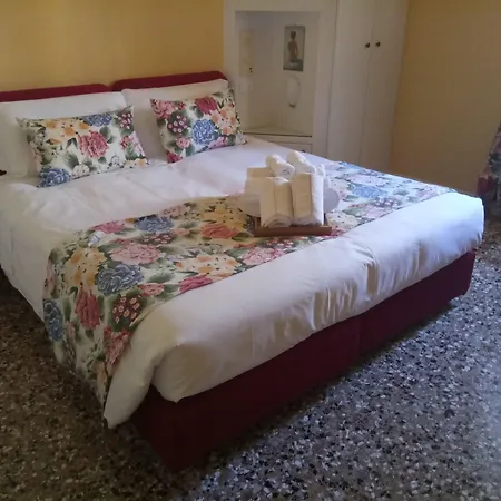 Отель Ai Santi Apostoli Sul Canal Grande - Ferretti Collection Венеция