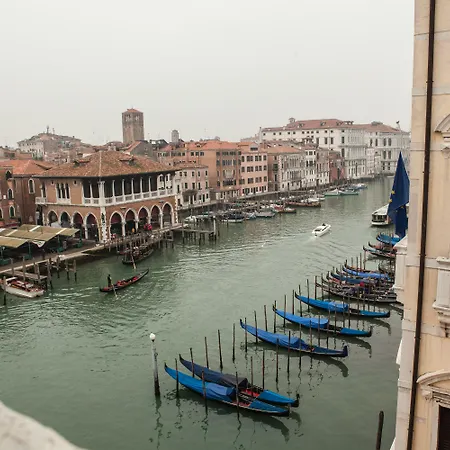 Ai Santi Apostoli Sul Canal Grande - Ferretti Collection 3* Венеция