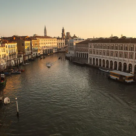 Ai Santi Apostoli Sul Canal Grande - Ferretti Collection Отель 3*